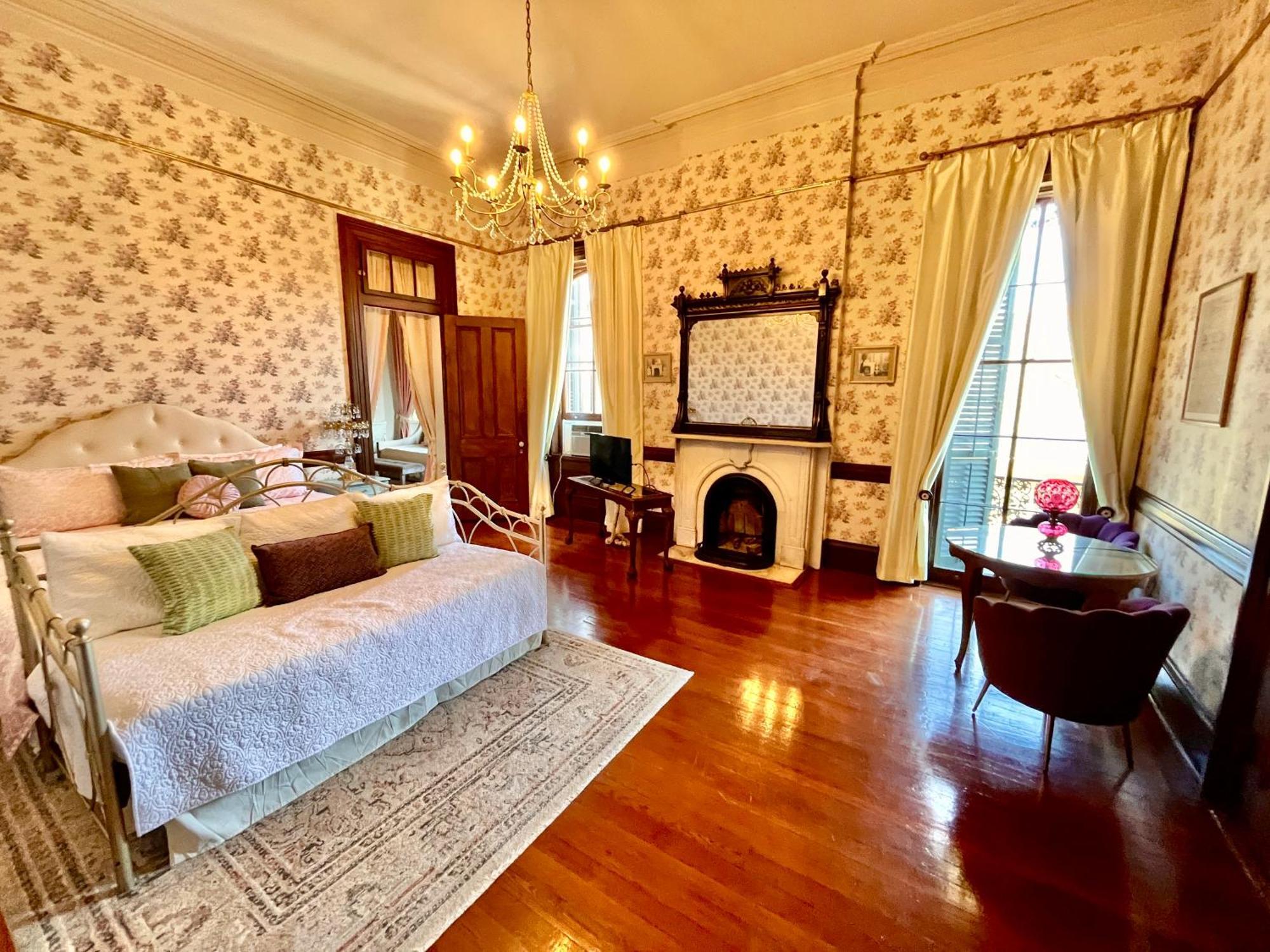 French Quarter Lanaux Mansion Bed And Breakfast ニューオーリンズ 部屋 写真